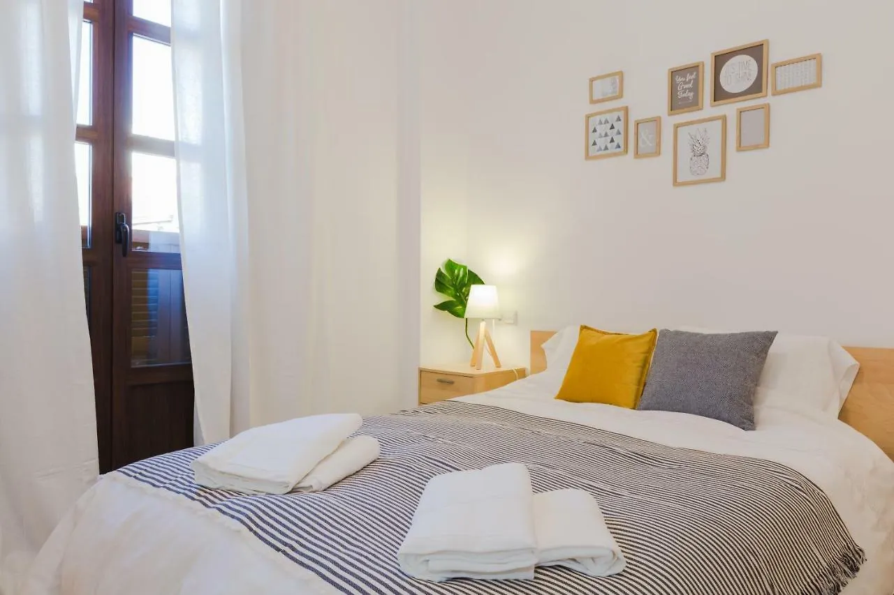 Hola Malaga Atarazanas Apartment